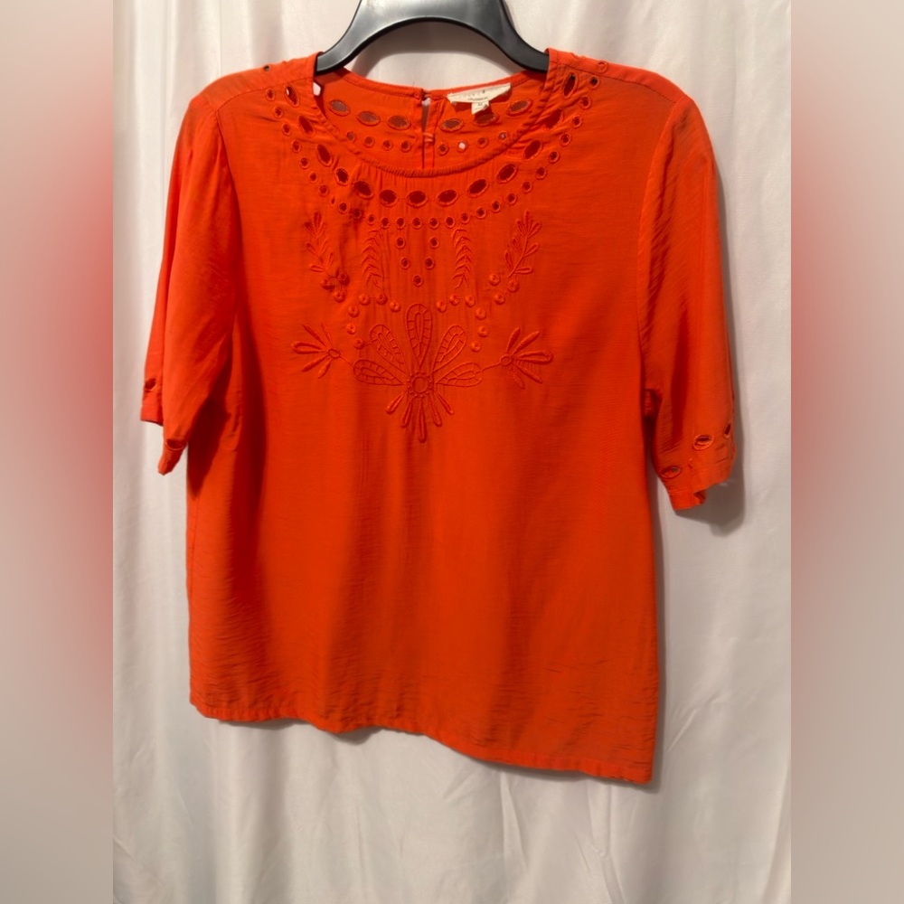 Current Air Red/Orange Eyelet Cutout Embroidered Flutter Sleeve Top Size Medium